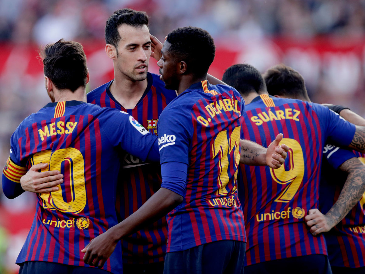 busquets-messi-barcelona.jpg
